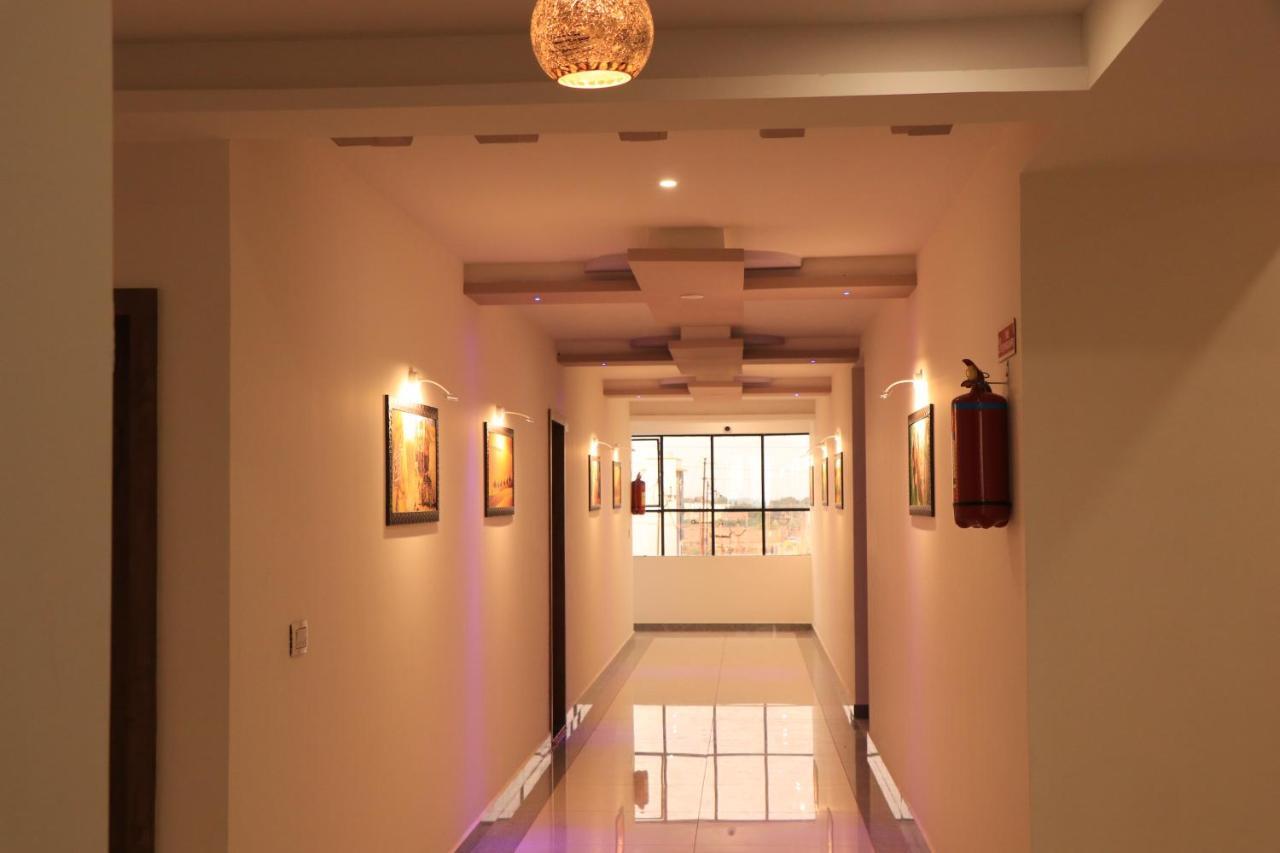 Hotel Viraj Residency Bhuj Buitenkant foto